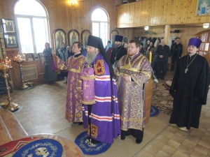 01-bozhestvennaya-liturgiya-prezhdeosvyashhennyx-darov-v-xrame-kazanskoj-ikony-bozhiej-materi-300x225